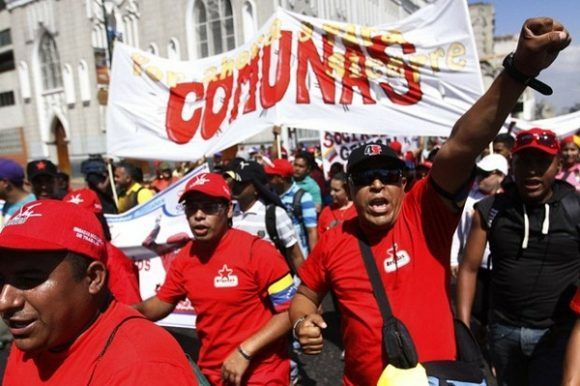 Comuneros y movimientos sociales marchan este martes en respaldo al proceso Constituyente. Foto: Correo del Orinoco.
