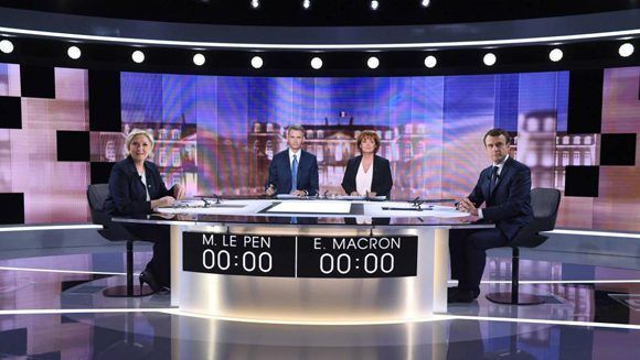 Macron y Le Pen se midieron en un debate presidencial, cuatro días antes de la segunda vuelta de las elecciones. Foto: AP.