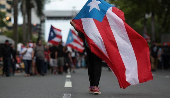 Cientos de puertorriqueños protestaron en las calles por la crisis que vive el país. Foto: Reuters.