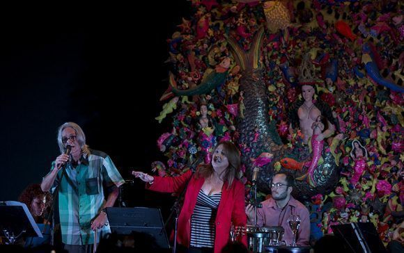 Liuba María Hevia presentó su nueva producción "Vidas Paralelas" con concierto en la Sala Che Guevara de Casa de las Américas, 12 de mayo de 2017. Foto: Ismael Francisco / Cubadebate