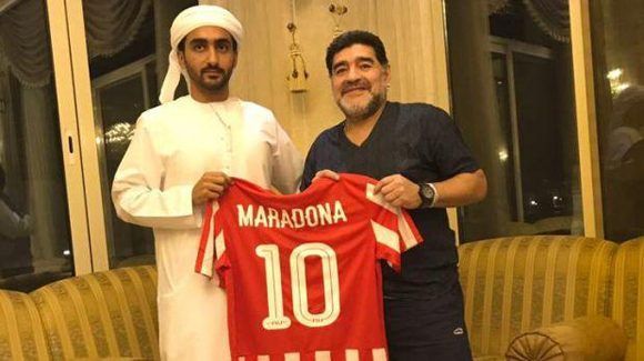 Maradona regresa al fútbol como director técnico de un equipo de segunda división en la liga de Emiratos Árabes. Foto: Diego Maradona/ Facebook. 