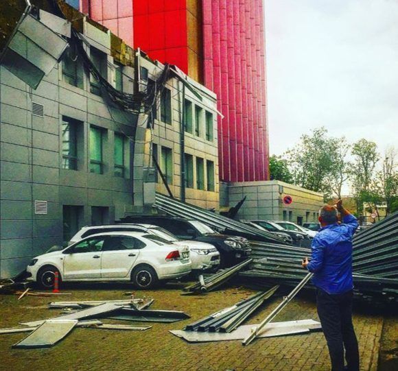 ¿Apocalipsis climático en Moscú? Las redes estallan tras la racha de viento huracanado. Foto: Svideteli I Egory/ Telegram.