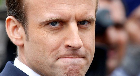 Macron nombró un nuevo gabinete luego de que tres ministros dimitieran. Foto: Reuters.