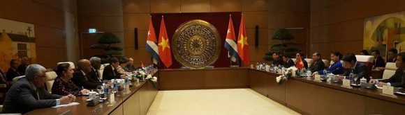 Foto tomada del perfil en Facebook del embajador cubano en Vietnam, Herminio López Díaz.