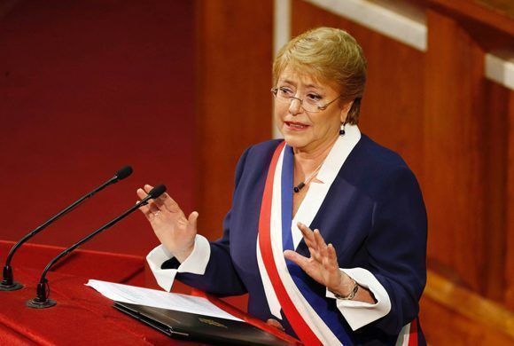 La presidenta de Chile, Michelle Bachelet, pidió perdón al pueblo mapuche. Foto: Reuters.