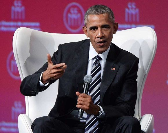 En conferencia de prensa Obama critica la salida de Estados Unidos del Acuerdo de París. Foto: @obamafundation.