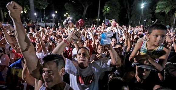 El pueblo venezolano celebra la victoria de la Constituyente. Foto: EFE.