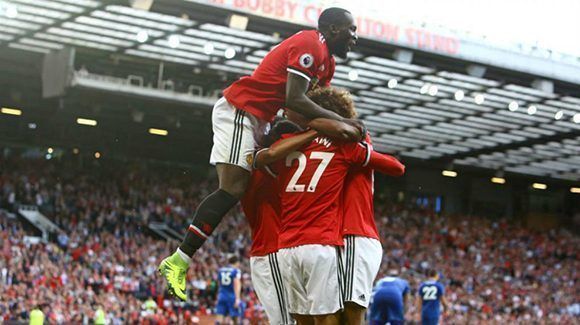 El Manchester United celebra la victoria 2-0 ante el Leicester City. Los Diablos Rojos de José Mourinho tienen tres victorias sin permitir goles en la Premier. Foto: Geoff Caddick.