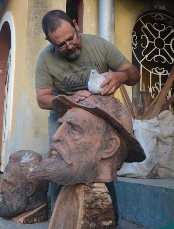 El Quijote de América, escultura de Félix Madrigal dedicada a Fidel Castro. Foto: Oscar Alfonso / Escambray