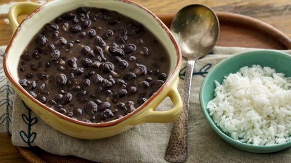 Los frijoles negros gozan de gran preferencia dentro de Cuba. Foto tomada de Que Rica Vida.