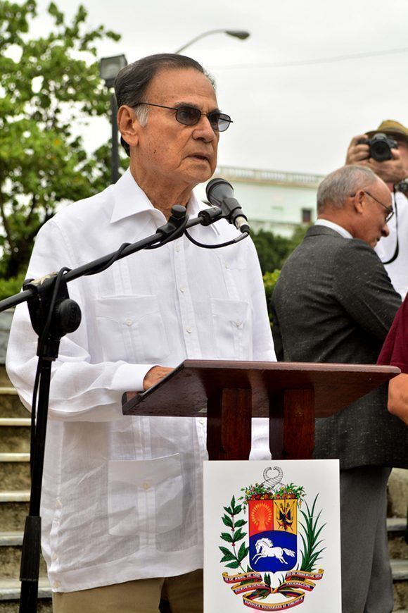 Alí Rodríguez defendió la soberanía de su país. Foto: Roberto Garaicoa Martínez/ Cubadebate.