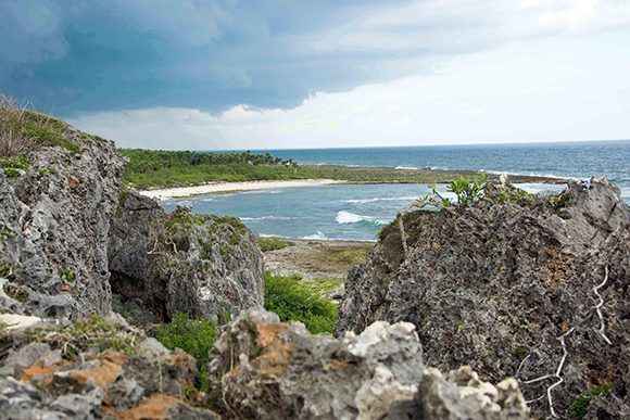 Paisaje costero del Parque Nacional Guanahacabibes, situado en el extremo más occidental del archipiélago cubano, en Sandino, Pinar del Río, Cuba, 9 de agosto de 2017. Foto: ACN/ Rafael Fernández.