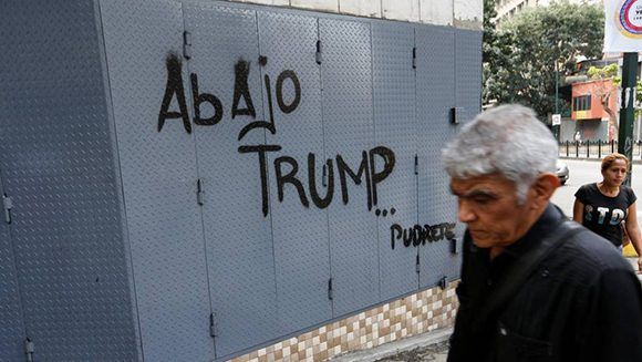 Pintada contra Trump en Caracas, capita de Venezuela. Foto: AP.