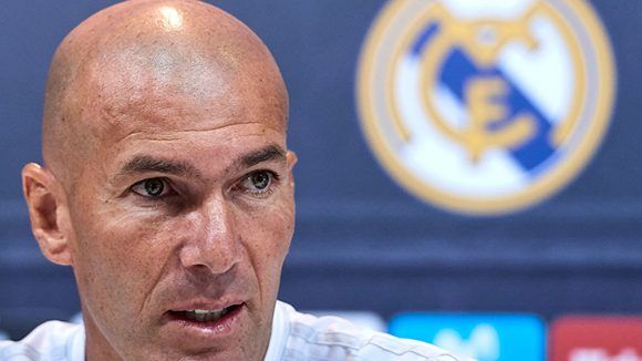 Zidane habló en la rueda de prensa previa al partido contra el Valencia. El tema central fue la defensa, ante la sanción de Sergio Ramos y las lesiones de Varane y Vallejo. Foto: Diego G. Souto/ Marca. 