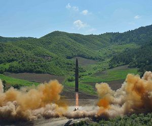 Corea del Norte prueba un misil balístico intercontinental Hwasong-14, 4 de julio de 2017. Foto: Reuters.