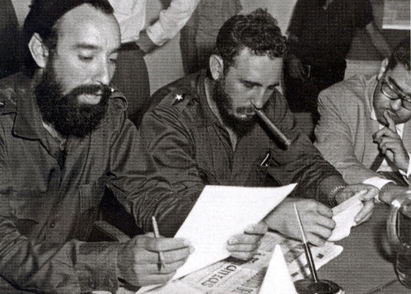Fidel junto a Antonio Núñez Jiménez. Foto: Fidel Soldado de las Ideas.