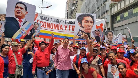 El pueblo venezolano sale a las calles en apoyo a la Constituyente. Foto: @RamonLoboPSUV/ Twitter.