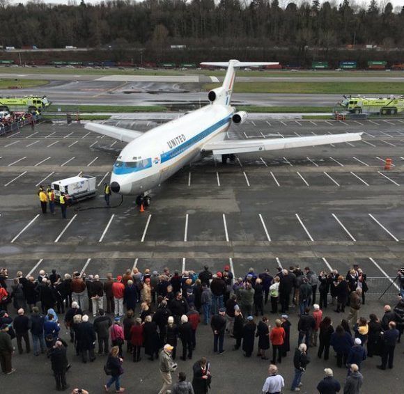 Llegada definitiva del primer Boeing 727 a su última morada, el Museo del Aire de Seattle. Foto: United Airlines.