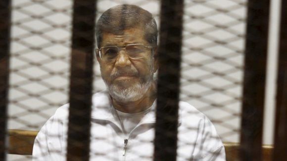 Mohammed Mursi en prisión. Foto tomada de El País.