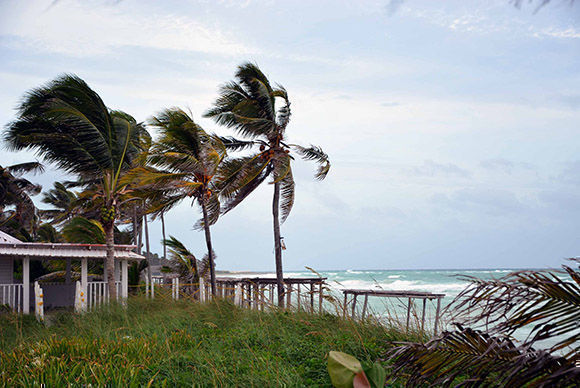 Playa del  Hotel Trip Cayo Coco, en Ciego de Ávila, la mañana del 8 de septiembre de 2017, ante la inminencia del huracán Irma.  ACN  FOTO/Osvaldo GUTIÉRREZ GÓMEZ/sdl