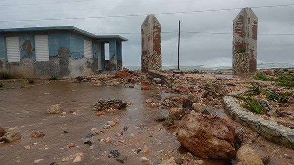 Viviendas cercanas al litoral sufieron graves daños. Foto: Danier Ernesto González/ Cubadebate. 