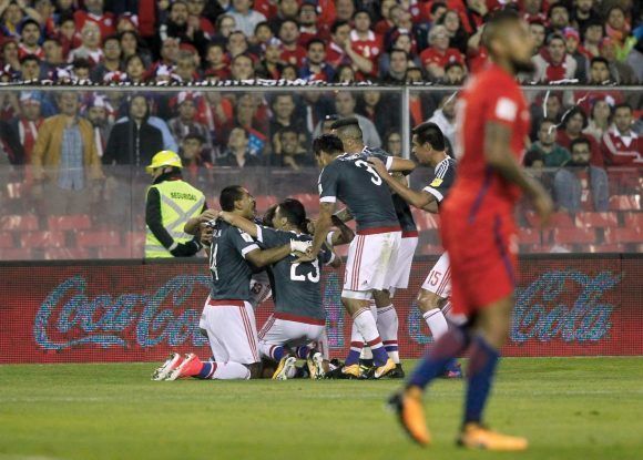 Paraguay celebra la victoria, mientras Vidal se va con su eeror a cuestas. Foto: Redacción10