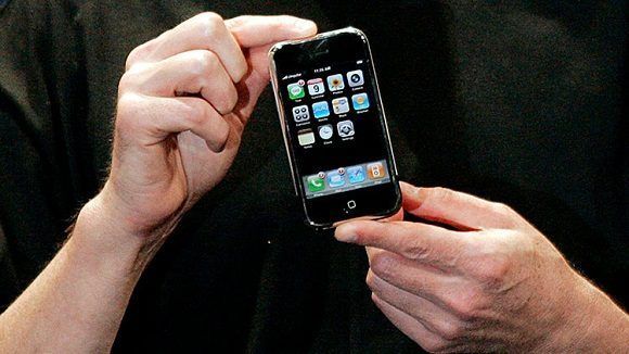 Adiós al iPhone SE? Apple podría cancelar su producción por falta de éxito
