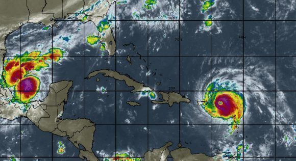 El huracán Irma avanza ahora sobre Puerto Rico, a partir del viernes comenzaría a afectar el oriente de Cuba. Image: Intellicast/ Vía INDMET Cuba.
