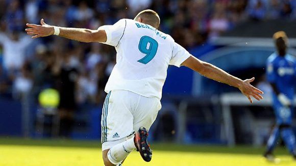 Benzema abrió la cuenta por el Madrid. Foto tomada de Marca.