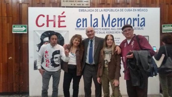 La exposición de artes plásticas “Che en la memoria” quedó abierta en la tarde de este jueves, 5 de octubre, en el Centro Cultural José Martí de la Ciudad de México.