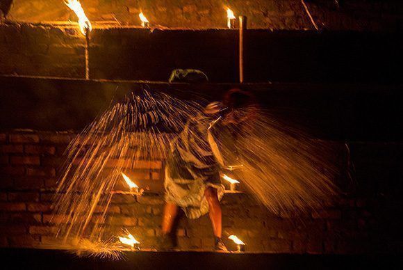 Obra Montañeses, puesta en escena en Teatro de los Elementos, Cumanayagua CIenfuegos, como parte del 17 Festival de Teatro de La Habana. Foto: Ismael Francisco/Cubadebate.