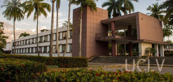 En 1948 se firma el decreto para la creación de la Universidad Central de las Villas, Marta Abreu, en la ciudad de Santa Clara, Cuba.