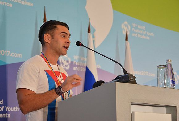 Elián González Brotons durante el XIX Festival Mundial de la Juventud y los Estudiantes en Rusia. Foto: Luis Mario Rodríguez Suñol/ Cubadebate.