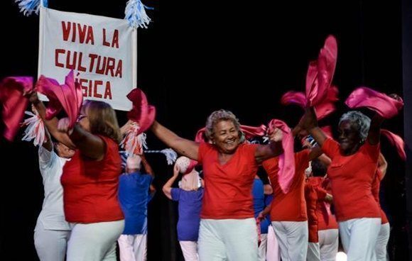 Gala de apertura de la VII Convención Internacional de Actividad Física y Deportes AFIDE 2017, en la Sala Avellaneda del Teatro Nacional, en La Habana, el 20 de noviembre de 2017. ACN FOTO/Marcelino VAZQUEZ HERNANDEZ