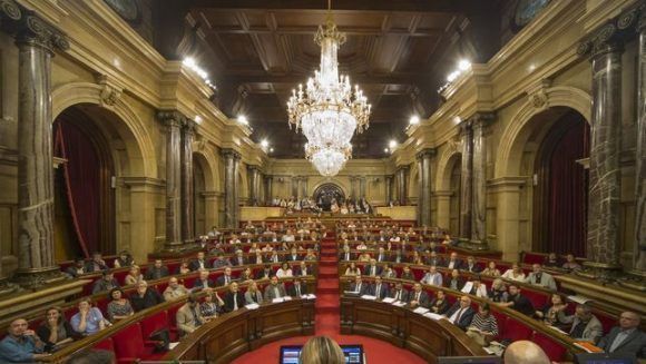 El parlamento catalán. Foto tomada de El Diario.
