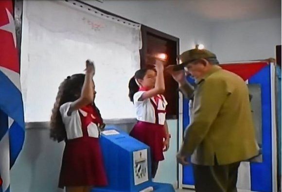 Raúl votó temprano. Foto tomada de TV