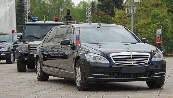 Caravana presidencial de Putin durante su visita a San Petersburgo. Foto: Sputnik/ Sergei Guneev