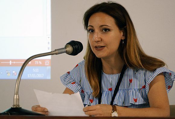 Sara García durante un panel en ICOM-2017. Foto: Leysi Reubio/ Cubadebate.