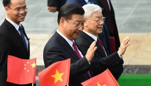 El presidente de China, Xi Jinping, en su segunda visita oficial a Vietman. Foto: AP.