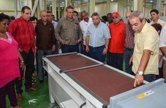 Inauguran la fábrica de envases para el Tabaco ARCA, perteneciente a Tabacuba, en Guanabacoa. Foto: Marcelino Vázquez/ ACN.