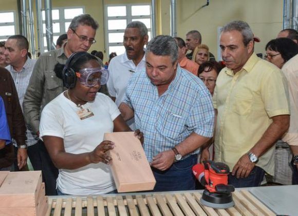 Inauguran la fábrica de envases para el Tabaco ARCA, perteneciente a Tabacuba, en Guanabacoa. Foto: Marcelino Vázquez/ ACN.