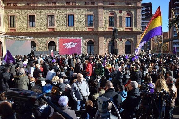 En la mañana de este 16 de diciembre la coalisión electoral, "En Comú Podem", salió a las calles en sus últimos días de campaña. Foto:  @CatEnComu_Podem/Twitter