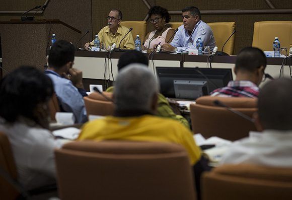 Inicia trabajo en comisiones de la ANPP. Foto: Irene P~erez/ Cubadebate.