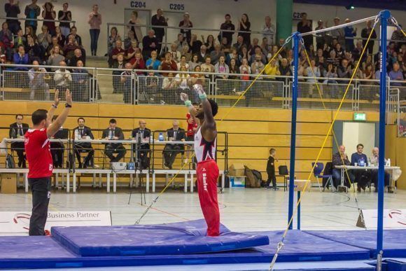 German Olympic champ pays visit to Cuban gymnastics star