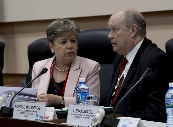 Alicia Barcena et Rodrigo Malmierca, ministre cubain du Commerce extérieur et des Investissements étrangers. Photo Cubadebate