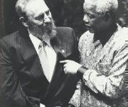Fidel Castro y Nelson Mandela durante la Cumbre del Movimiento de los Alineados, en Durban, en septiembre de 1998. Foto: Juvenal Balán/ Sitio Fidel Soldado de las Ideas.