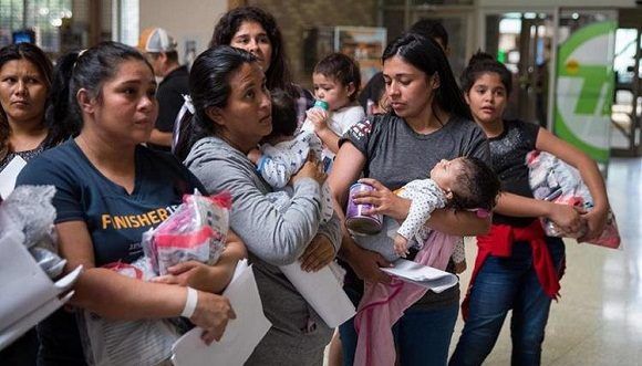 Familias guatemaltecas consideran dolorosa separación de sus hijos