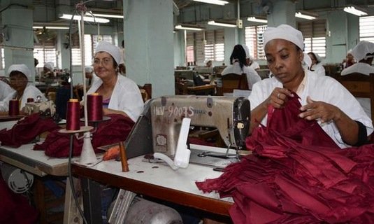 acumular Desconfianza Entender Fábricas de Villa Clara trabajan en la confección de uniformes escolares |  Cubadebate