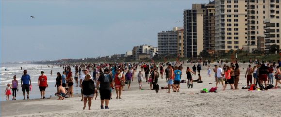 Florida Playas No todos los que acudieron a la playa respetaron el distanciamiento social y pocos acudieron con mascarillas