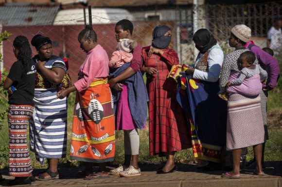 Hambre ahmbruna Sudáfrica África Mujer Infancia